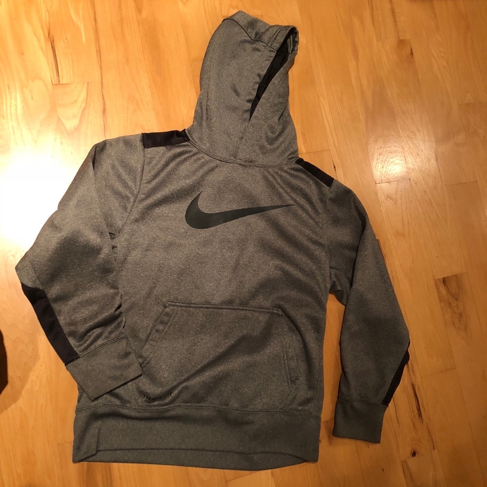 Gray youth boys Nike hoodie Medium
